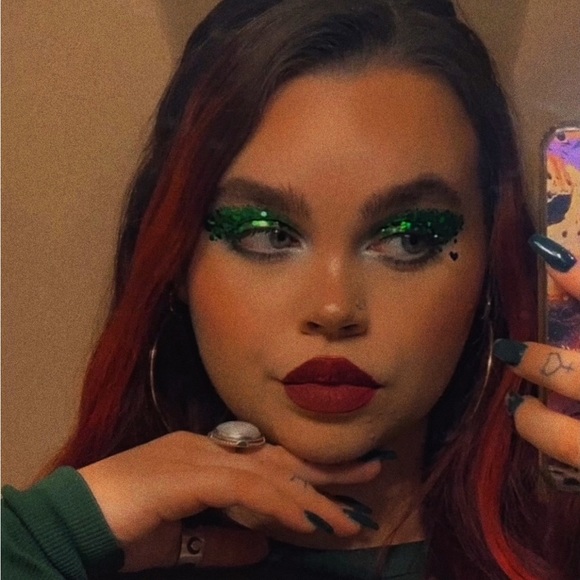 Meet your Posher, Avery - Picture 2 of 3